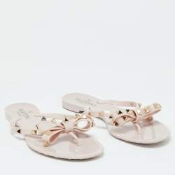 Pre Owned Valentino Water Pink Rubber Bow Detail Rockstud Flip Flops Size 38