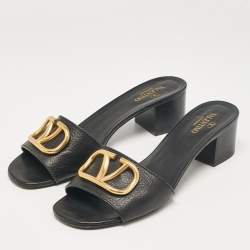 Pre Owned Valentino Black Leather Escape V logo Block Heel Slide Sandals Size 40