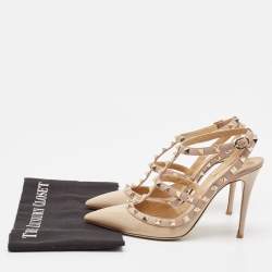 Pre Owned Valentino Beige Patent and Leather Rockstud Pumps Size 39