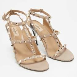 Pre Owned Valentino Beige/Black Patent and Leather Rockstud Ankle Strap Sandals Size 40.5