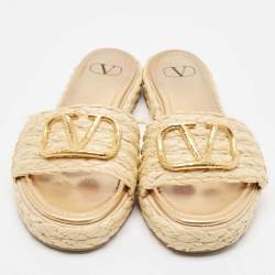 Pre Owned Valentino Beige Raffia Escape V logo Flat Sandals Size 40