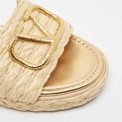 Pre Owned Valentino Beige Raffia Escape V logo Flat Sandals Size 40