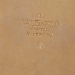 Pre Owned Valentino Beige Raffia Escape V logo Flat Sandals Size 40