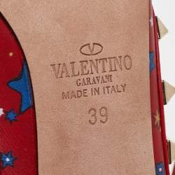 Pre Owned Valentino Red Printed Leather Rockstud Strappy Sandals Size 39