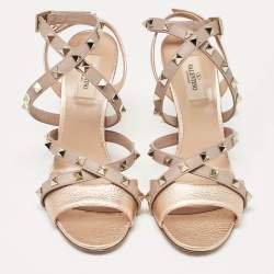 Pre Owned Valentino Rose Gold/Dusty Pink Leather Rockstud Slingback Ankle Strap Sandals Size 39