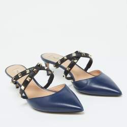 Pre Owned Valentino Navy Blue/Black Leather Rockstud Pointed Toe Mules Size 41