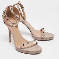 Pre Owned Valentino Beige Leather Rockstud Ankle Strap Sandals 39