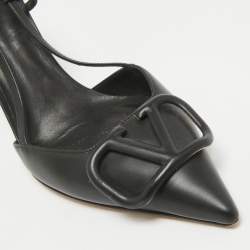 Pre Owned Valentino Black Leather Escape V logo Pumps Size 38