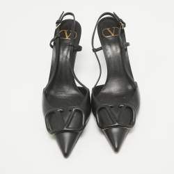 Pre Owned Valentino Black Leather Escape V logo Pumps Size 38