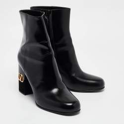 Pre Owned Valentino Black Leather V-logo Ankle Booties Size 41