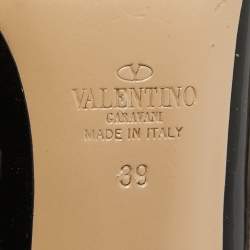 Pre Owned Valentino Black Leather and Patent Leather Rockstud Pumps Size 39