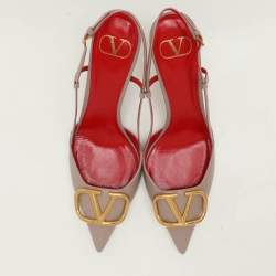 Pre Owned Valentino Beige Leather Escape V logo Pumps Size 40