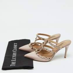 مملوكة مسبقًا Valentino Beige Leather Rockstud Pointed Toe Mules Size 36.5