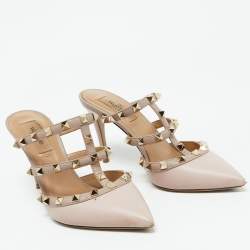 مملوكة مسبقًا Valentino Beige Leather Rockstud Pointed Toe Mules Size 36.5