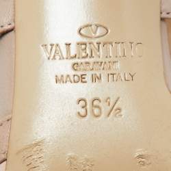 مملوكة مسبقًا Valentino Beige Leather Rockstud Pointed Toe Mules Size 36.5