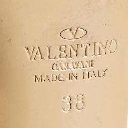 Pre Owned Valentino Cream Leather Rockstud Ankle Strap Sandals Size 38