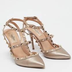 Pre Owned Valentino Metallic/Beige Leather Rockstud Pumps Size 37.5