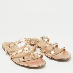 Pre Owned Valentino Rose Gold Leather Rockstud Flat Sandals Size 37