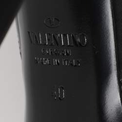 Pre Owned Valentino Black Leather Roman Stud Ankle Strap Sandals Size 40