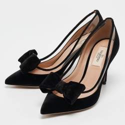 Pre Owned Valentino Black Velvet and PVC Bow Pointed Pumps Size 36.5