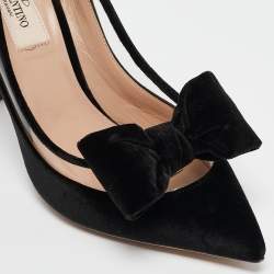 Pre Owned Valentino Black Velvet and PVC Bow Pointed Pumps Size 36.5