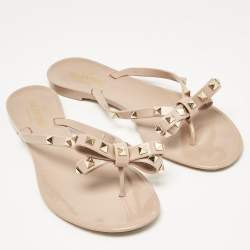 Pre Owned Valentino Beige Rubber Bow Rockstud Thong Flats Size 41
