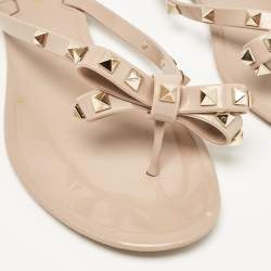 Pre Owned Valentino Beige Rubber Bow Rockstud Thong Flats Size 41