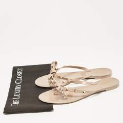 Pre Owned Valentino Beige Rubber Bow Rockstud Thong Flats Size 41