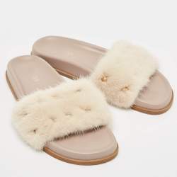 Pre Owned Valentino White Mink Fur Rockstud Flat Slides Size 38.5