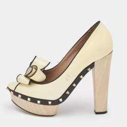 Valentino Cream/Black Patent Leather Wooden Platform Rockstud Pumps Size 39