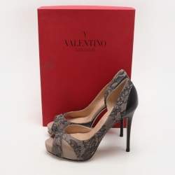 Pre Owned Valentino Beige/Black Lace and Leather Peep Toe Platform Pumps Size 36