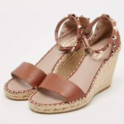 Pre Owned Valentino Brown Leather Rockstud Ankle Strap Espadrille Wedge Sandals Size 39
