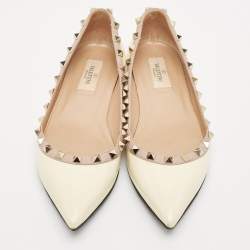 Pre Owned Valentino White/Beige Leather Rockstud Pointed Toe Ballet Flats Size 38