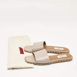 Pre Owned Valentino Beige Leather Rockstud Flat Slides Size 36.5