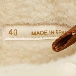 مملوكة مسبقًا Valentino Brown/Cream Suede and Wool Roman Stud Winter Boots Size 40