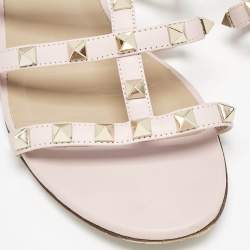 Pre Owned صندل سلايد فلات فالنتينو جلد وردي فاتح روكستد مقاس 38.5