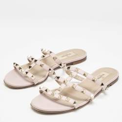 Pre Owned صندل سلايد فلات فالنتينو جلد وردي فاتح روكستد مقاس 38.5