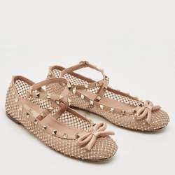 مملوكة مسبقًا Valentino Beige Mesh and Satin Crystal Embellished Rockstud Ballet Flats Size 39.5