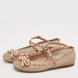مملوكة مسبقًا Valentino Beige Mesh and Satin Crystal Embellished Rockstud Ballet Flats Size 39.5