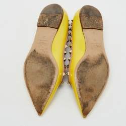 Valentino Yellow/Beige Patent Leather Rockstud Pointed Toe Ballet Flats Size 37