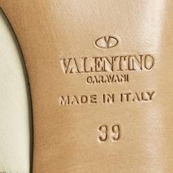 Pre Owned Valentino Off White Leather Love Latch Pumps Size 39