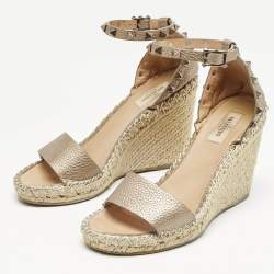 Valentino Metallic Gold Leather Rockstud Ankle Strap Wedge Espadrille Sandals Size 38