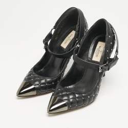 Valentino Black Quilted Leather Rockstud Spike Ankle Strap Cap Toe Pointed Pumps Size 37