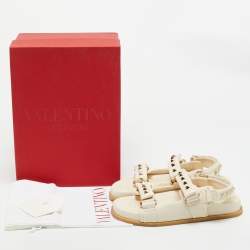 Pre Owned Valentino Cream Leather Rockstud Flat Sandals Size 36.5