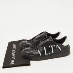 Pre Owned Valentino Black/White Leather VLTN Open Rockstud Low Top Sneakers Size 39