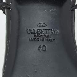 Pre Owned Valentino Black Leather VLogo Thong Sandals Size 40