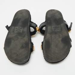 مملوكة مسبقًا صندل فالتنيو رومان ستد جلد بيج مسطح مقاس 39.5