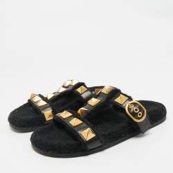 مملوكة مسبقًا صندل فالتنيو رومان ستد جلد بيج مسطح مقاس 39.5