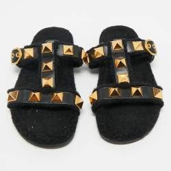 مملوكة مسبقًا صندل فالتنيو رومان ستد جلد بيج مسطح مقاس 39.5