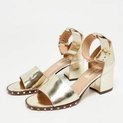 Pre Owned Valentino Gold Leather Soul Rockstud Ankle Strap Block Heel Sandals Size 35.5